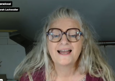 Se construire dans un environnement paradoxal